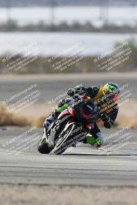 media/Nov-16-2025-Race Pace (Sun) [[8c5fa54630]]/Non Verified Riders (1st 20 Minutes)/1-Turn 14 (10am)/